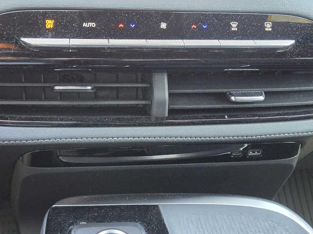 2025 Buick Enclave Vehicle Photo in DENTON, TX 76210-9321