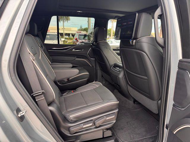 2024 Cadillac Escalade Vehicle Photo in DELRAY BEACH, FL 33483-3294