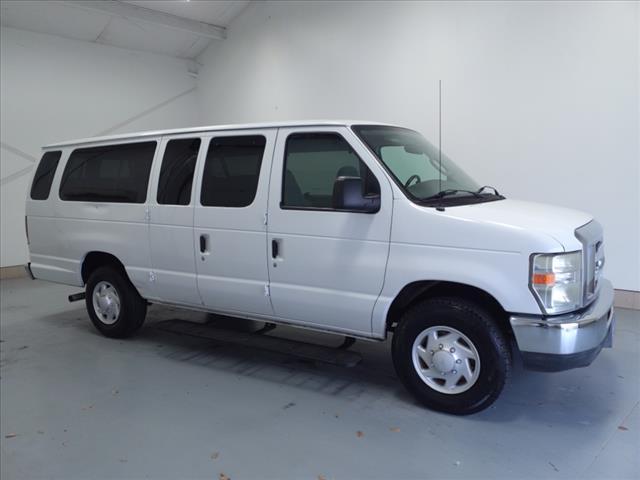 Used 2008 Ford E-Series Econoline Wagon XLT with VIN 1FBSS31L48DB37139 for sale in Decatur, AL