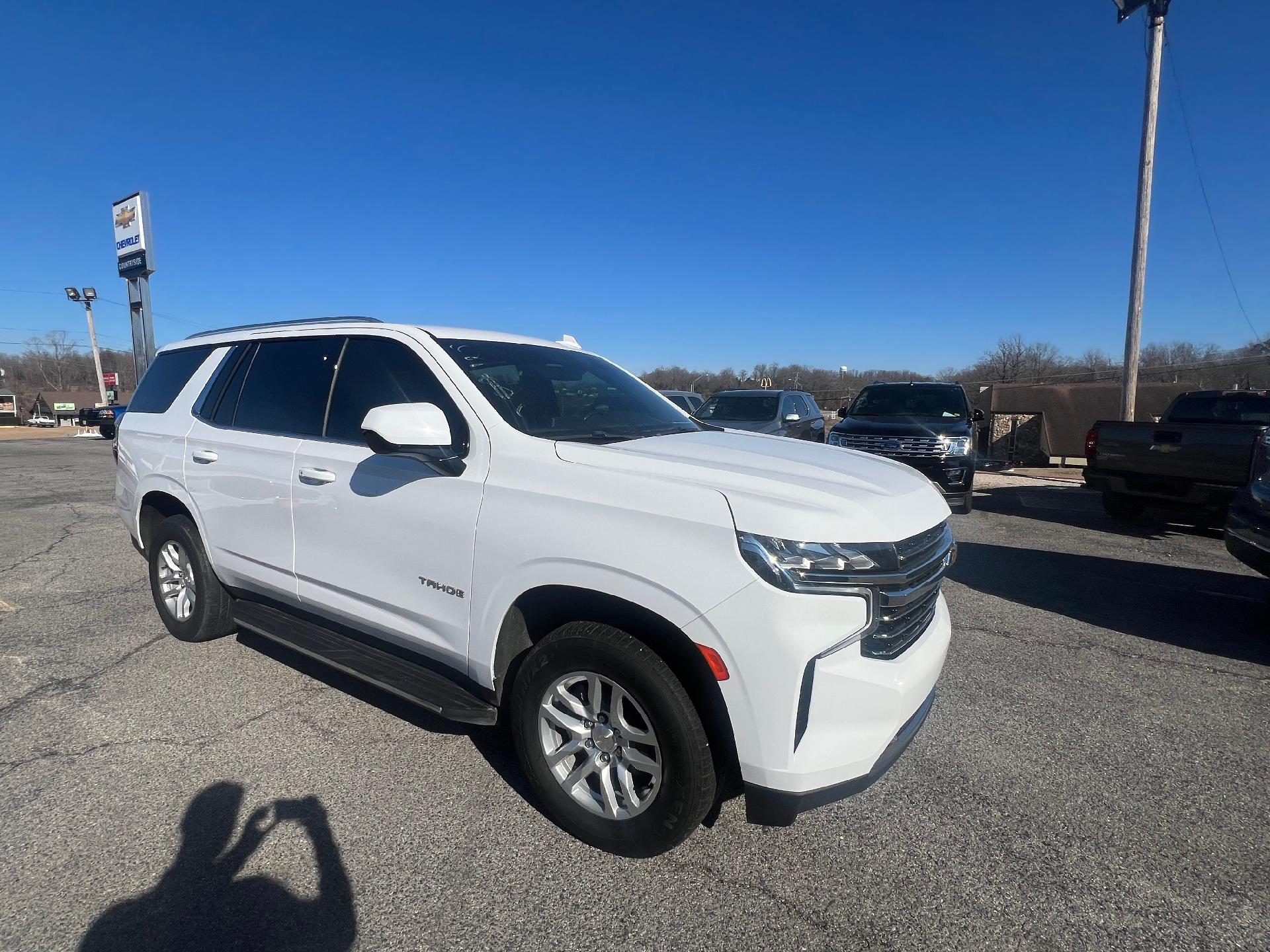 Used 2021 Chevrolet Tahoe LT with VIN 1GNSKNKD6MR423853 for sale in Doniphan, MO