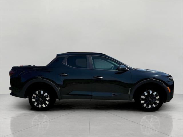 2025 Hyundai SANTA CRUZ Vehicle Photo in Green Bay, WI 54304