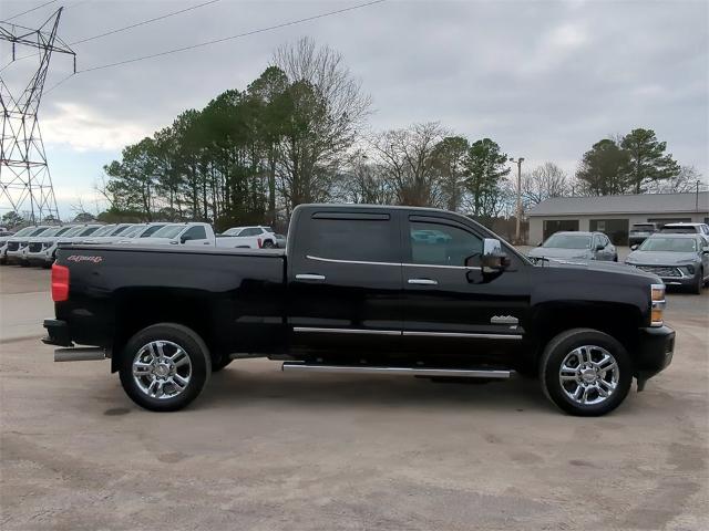 2017 Chevrolet Silverado 2500HD Vehicle Photo in ALBERTVILLE, AL 35950-0246