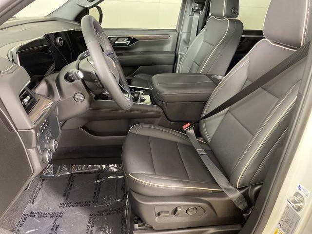 2025 Chevrolet Tahoe Vehicle Photo in PHOENIX, AZ 85014-3381