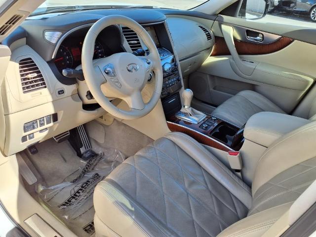 2010 INFINITI FX35 Vehicle Photo in TAMPA, FL 33612-3404