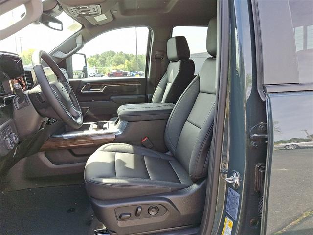 2025 Chevrolet Silverado 2500 HD Vehicle Photo in SEAFORD, DE 19973-8463