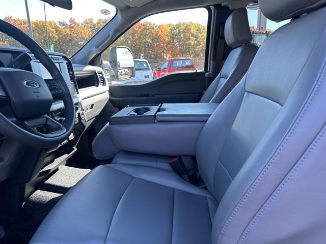 2023 Ford Super Duty F-350 DRW Vehicle Photo in Webster, MA 01570-1415