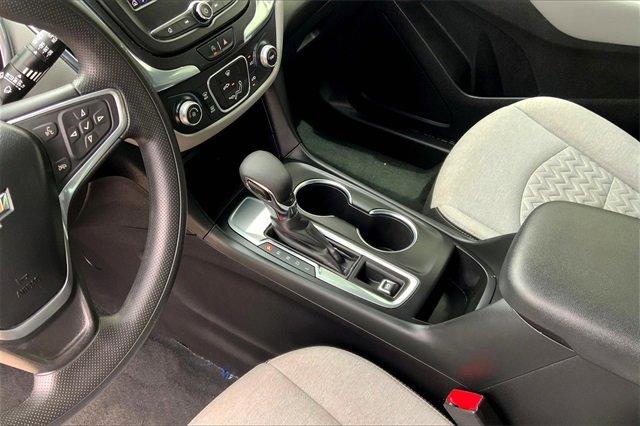 2022 Chevrolet Equinox Vehicle Photo in TOPEKA, KS 66609-0000