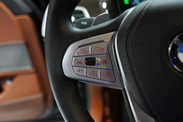 2022 BMW 750i xDrive Vehicle Photo in GRAPEVINE, TX 76051