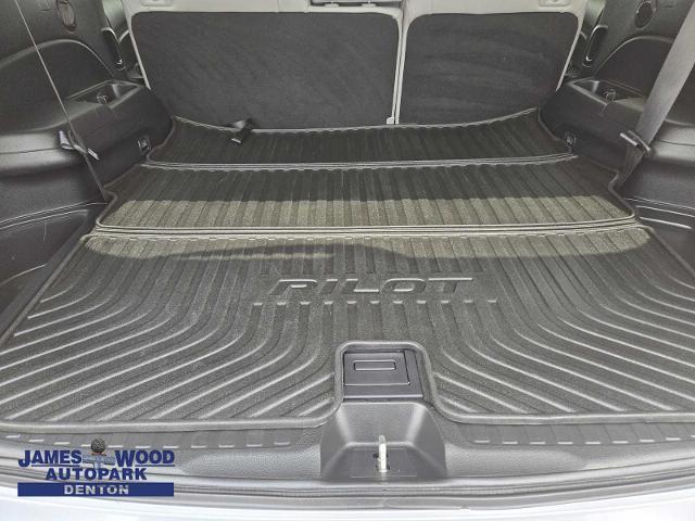 2021 Honda Pilot Vehicle Photo in DENTON, TX 76210-9321