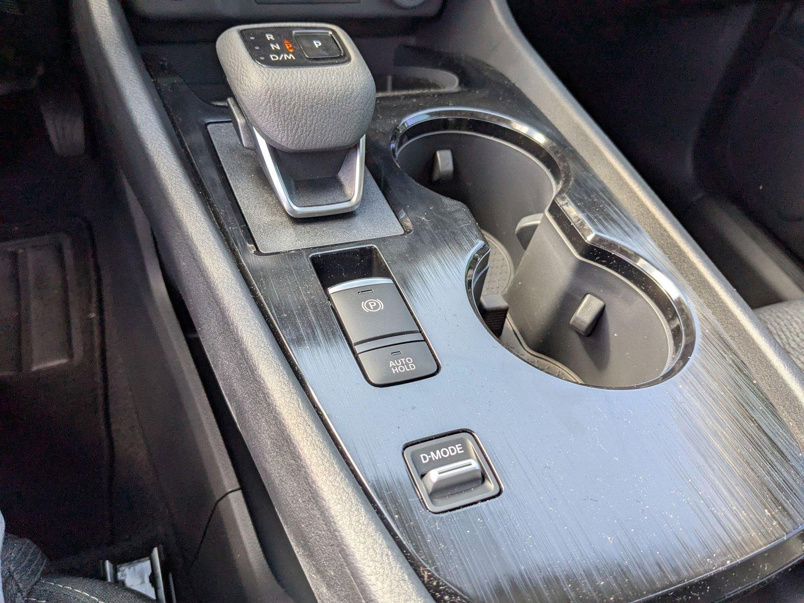 2025 Nissan Rogue Vehicle Photo in Pembroke Pines , FL 33084