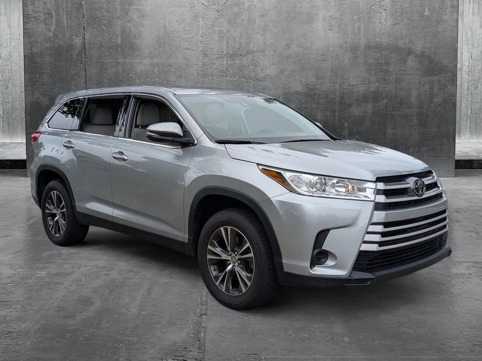 2019 Toyota Highlander Vehicle Photo in West Palm Beach, FL 33417