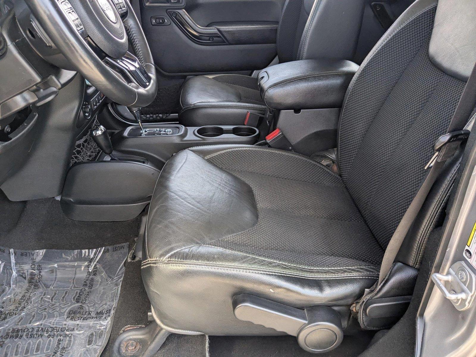 2017 Jeep Wrangler Unlimited Vehicle Photo in CLEARWATER, FL 33764-7163