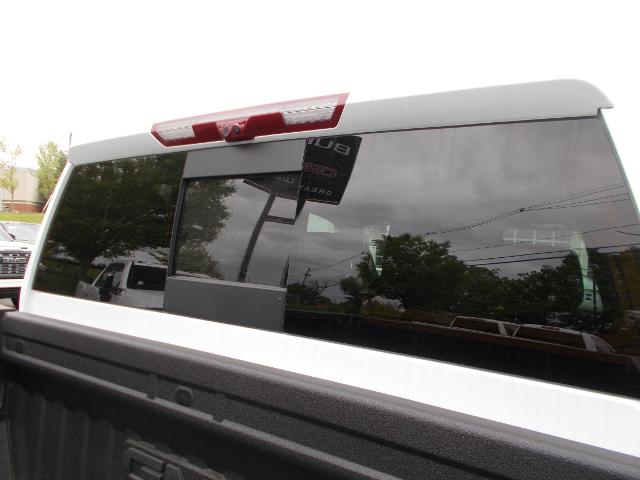 2025 GMC Sierra 2500 HD Vehicle Photo in LOWELL, MA 01852-4336
