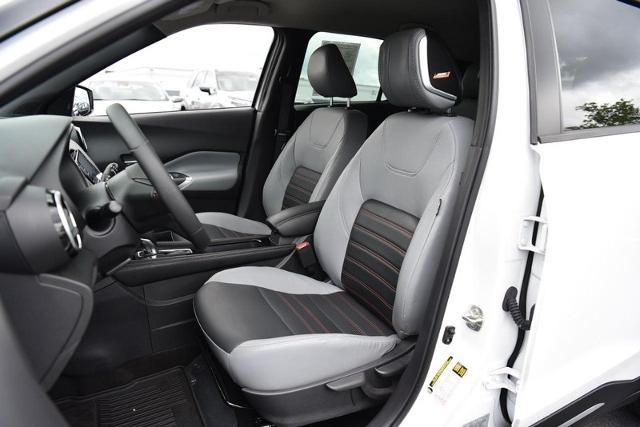 2024 Nissan Kicks Vehicle Photo in Ballwin, MO 63011