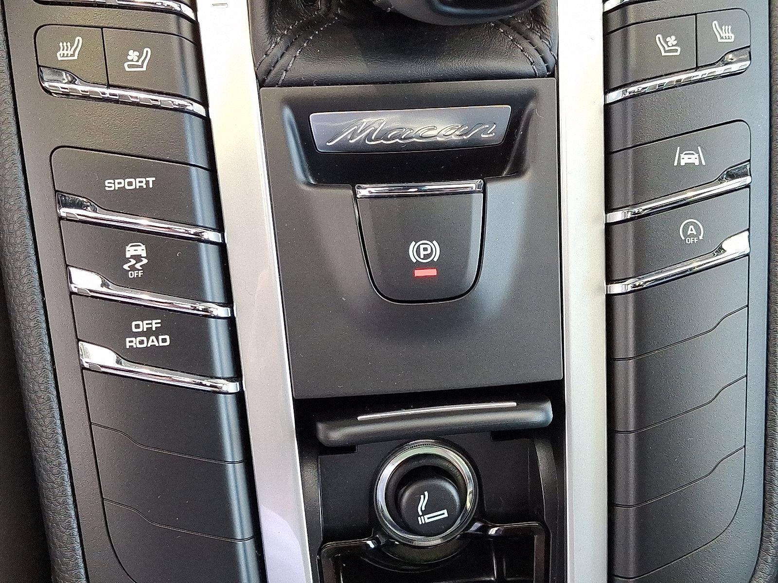 2020 Porsche Macan Vehicle Photo in Lancaster, PA 17601