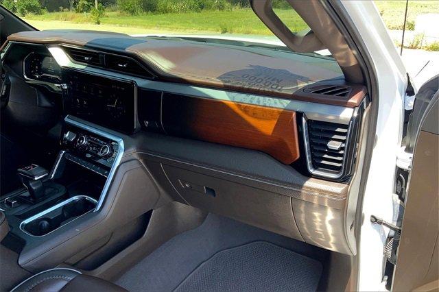 2022 GMC Sierra 1500 Vehicle Photo in TOPEKA, KS 66609-0000