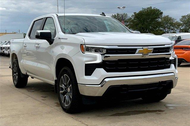 2023 Chevrolet Silverado 1500 Vehicle Photo in TOPEKA, KS 66609-0000