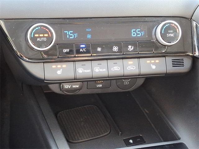 2024 Hyundai ELANTRA Vehicle Photo in New Bloomfield, PA 17068