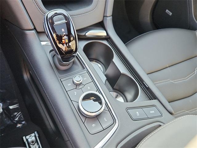 2025 Cadillac XT6 Vehicle Photo in ALLENTOWN, PA 18103-7399