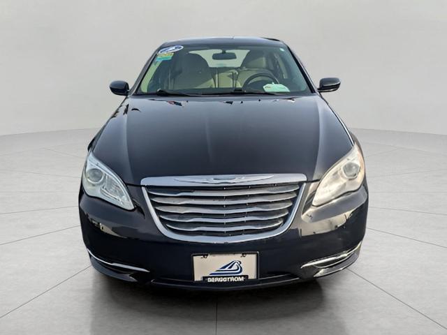 2011 Chrysler 200 Vehicle Photo in Neenah, WI 54956