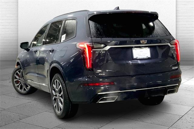 2025 Cadillac XT6 Vehicle Photo in KANSAS CITY, MO 64114-4545