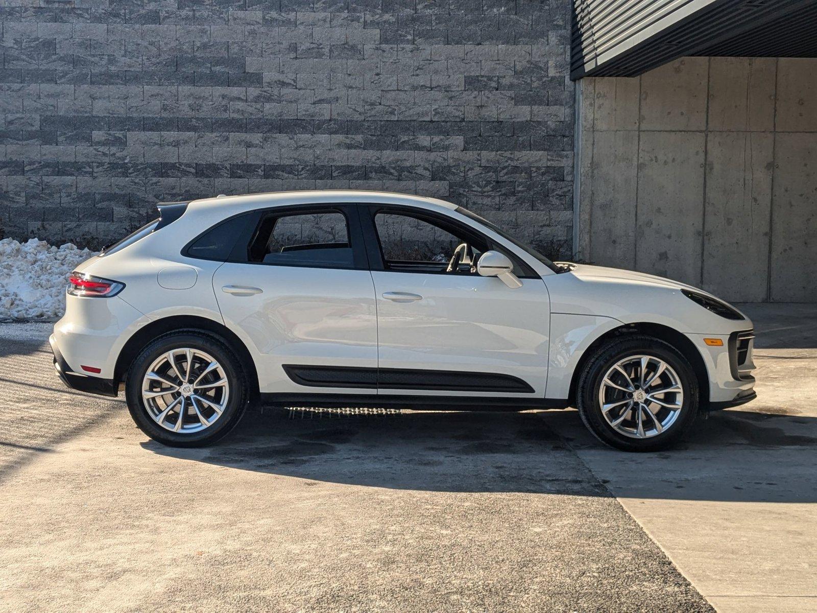 2024 Porsche Macan Vehicle Photo in Towson, MD 21204