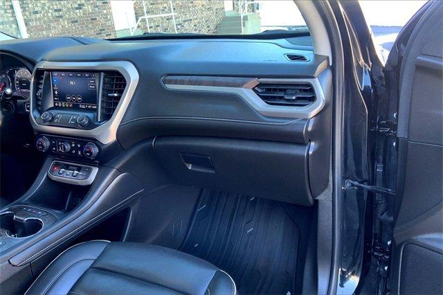 2023 GMC Acadia Vehicle Photo in TOPEKA, KS 66609-0000