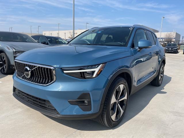 2025 Volvo XC40 Vehicle Photo in Grapevine, TX 76051