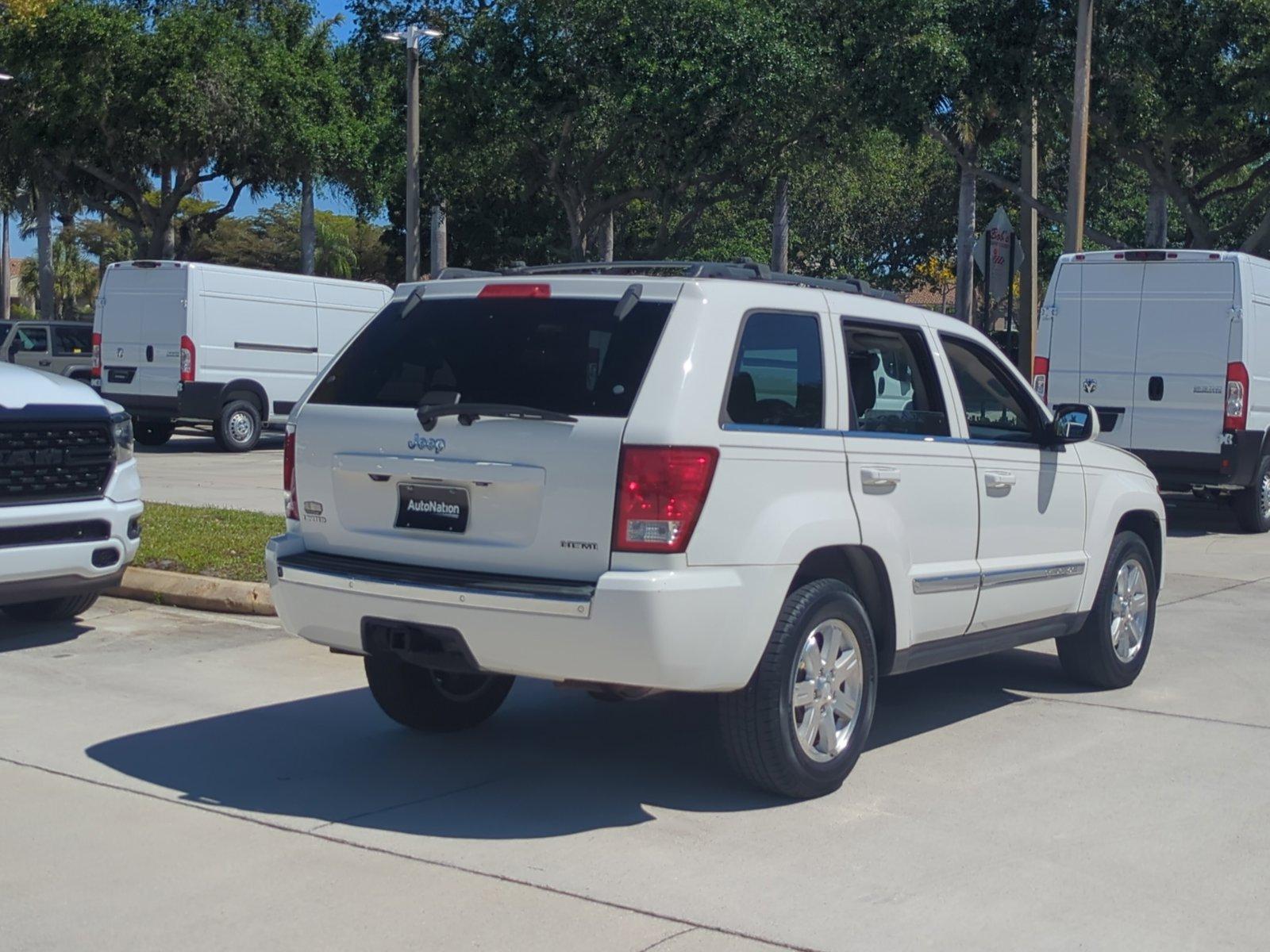 2008 Jeep Grand Cherokee Vehicle Photo in Pembroke Pines, FL 33027