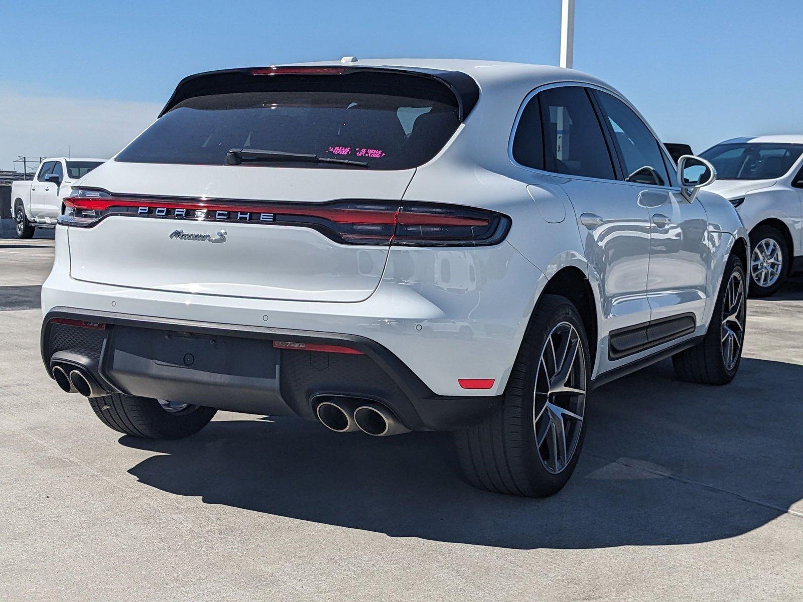 2022 Porsche Macan Vehicle Photo in MIAMI, FL 33172-3015