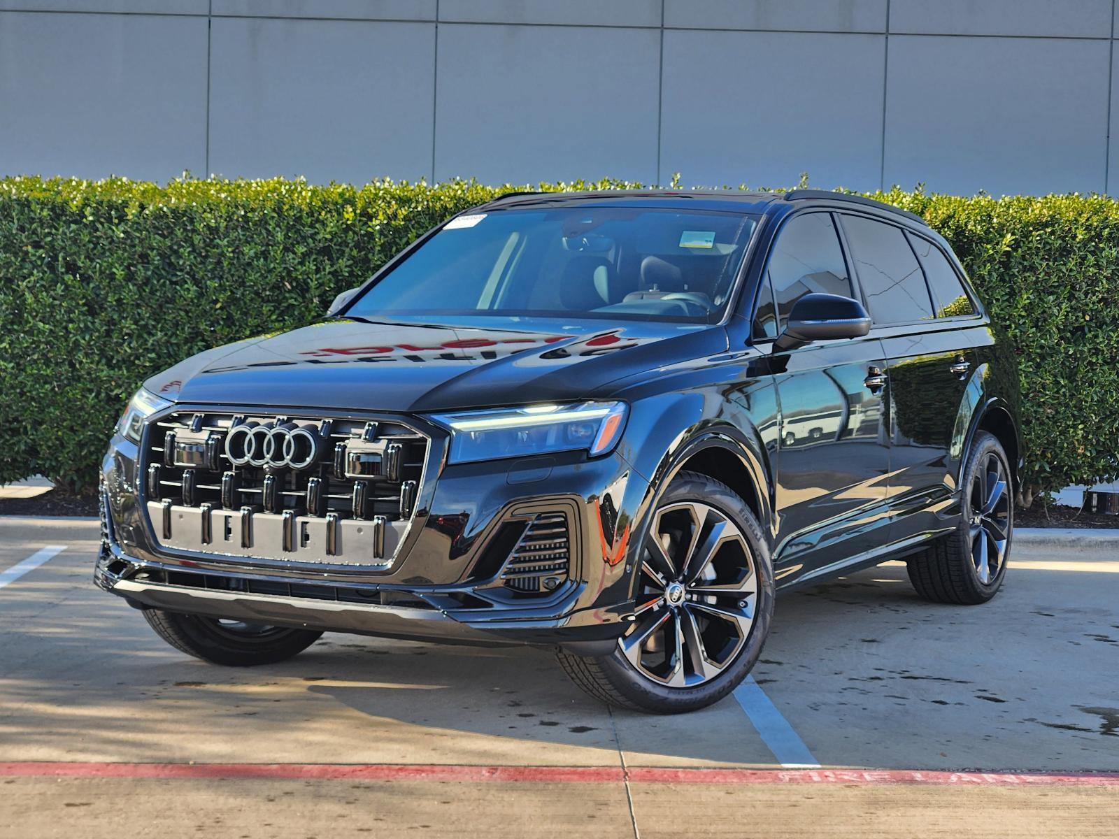 2025 Audi Q7 Vehicle Photo in MCKINNEY, TX 75070
