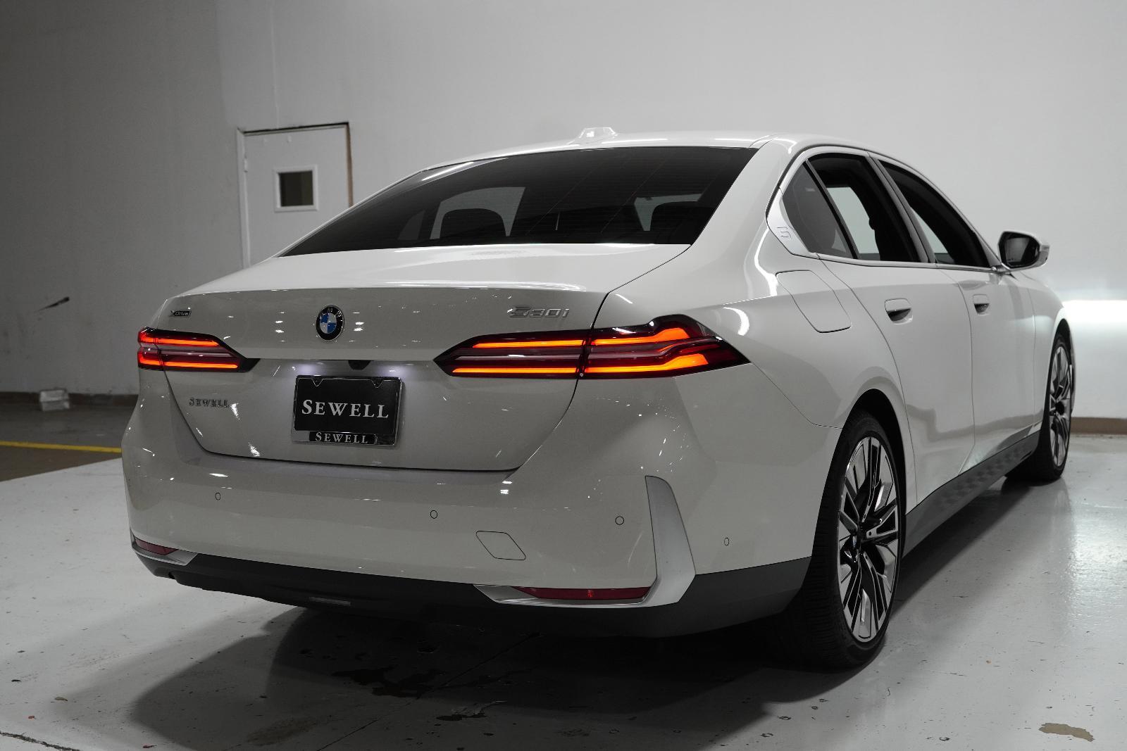 2024 BMW 530i xDrive Vehicle Photo in GRAPEVINE, TX 76051