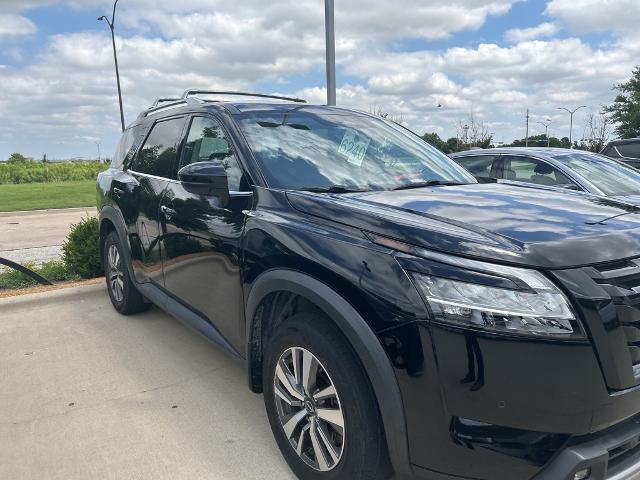 2022 Nissan Pathfinder Vehicle Photo in Grapevine, TX 76051