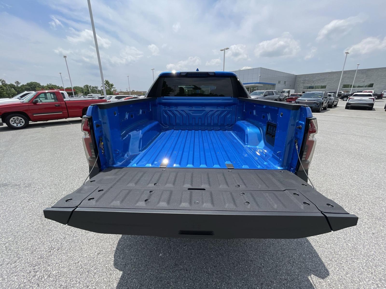 2025 Chevrolet Silverado EV Vehicle Photo in BENTONVILLE, AR 72712-4322