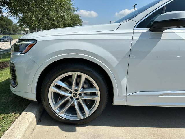 2025 Audi Q7 Vehicle Photo in HOUSTON, TX 77090