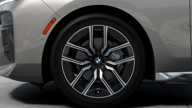 2025 BMW 740i xDrive Vehicle Photo in GRAPEVINE, TX 76051