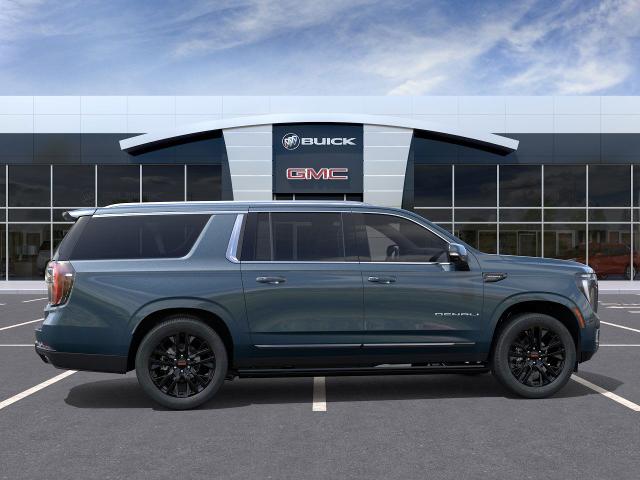 2025 GMC Yukon XL Vehicle Photo in GREEN BAY, WI 54303-3330