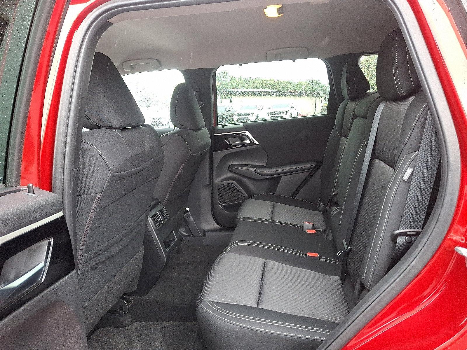 2022 Mitsubishi Outlander Vehicle Photo in Trevose, PA 19053