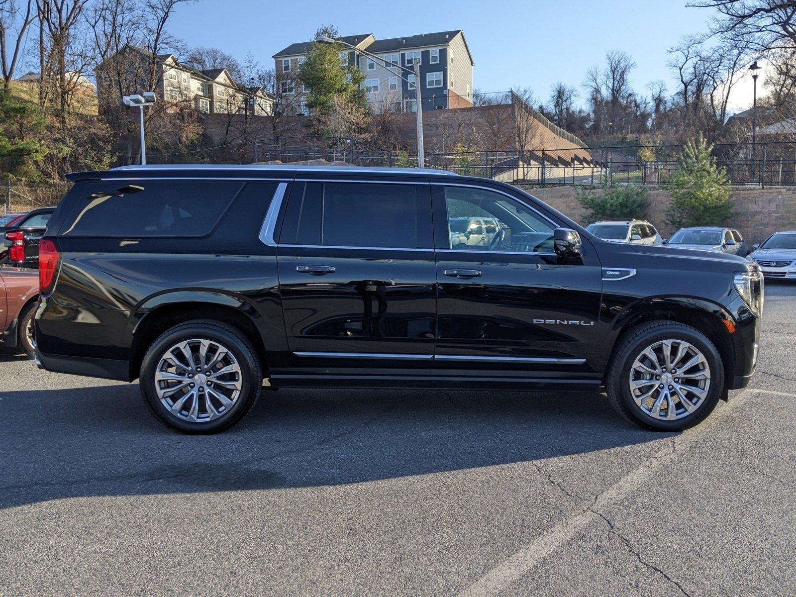 2021 GMC Yukon XL Vehicle Photo in TIMONIUM, MD 21093-2300