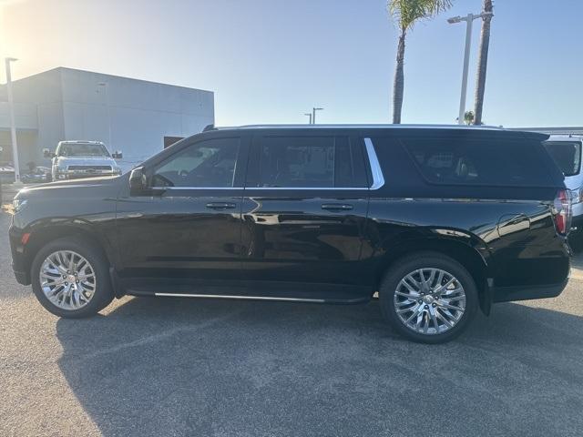 2023 Chevrolet Suburban Vehicle Photo in VENTURA, CA 93003-8585