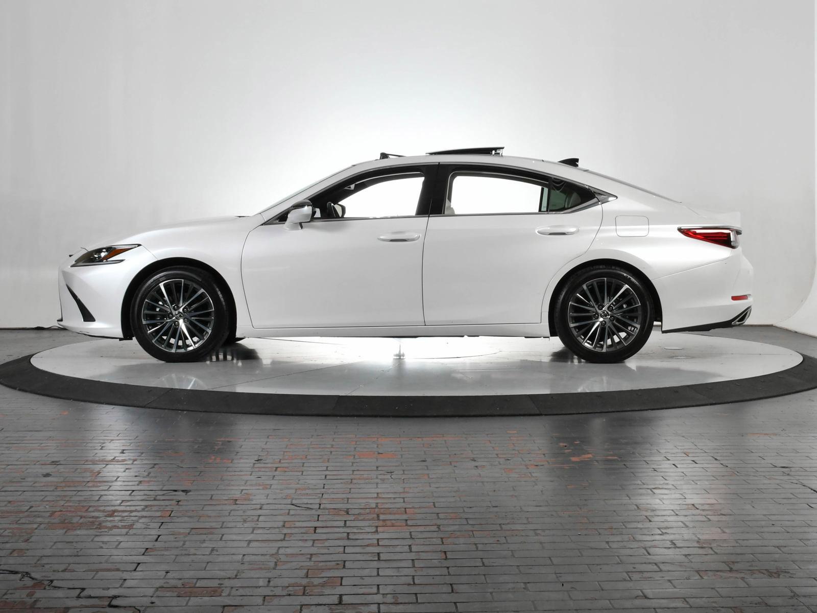 2023 Lexus ES 350 Vehicle Photo in DALLAS, TX 75235