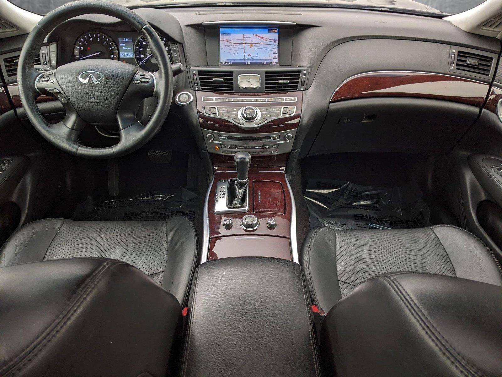 2015 INFINITI Q70L Vehicle Photo in Cockeysville, MD 21030