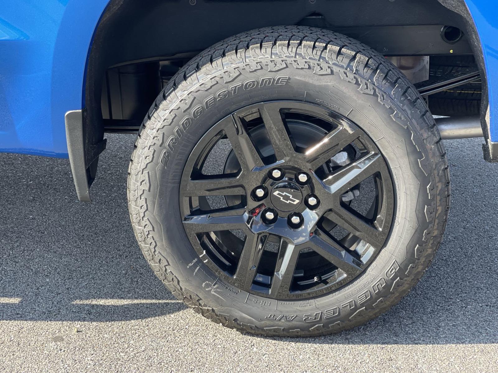 2025 Chevrolet Silverado 1500 Vehicle Photo in BENTONVILLE, AR 72712-4322