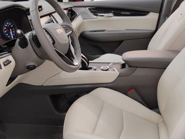 2024 Cadillac XT6 Vehicle Photo in PINEVILLE, NC 28134-8495