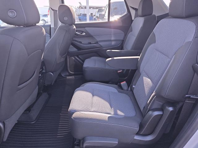 2021 Chevrolet Traverse Vehicle Photo in NEDERLAND, TX 77627-8017