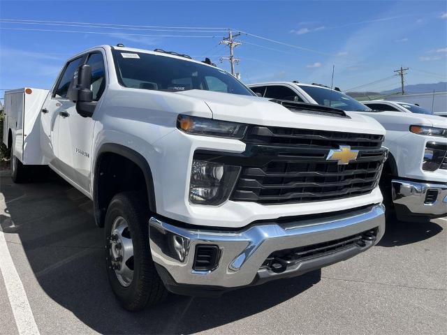 2024 Chevrolet Silverado 3500 HD Chassis Cab Vehicle Photo in ALCOA, TN 37701-3235