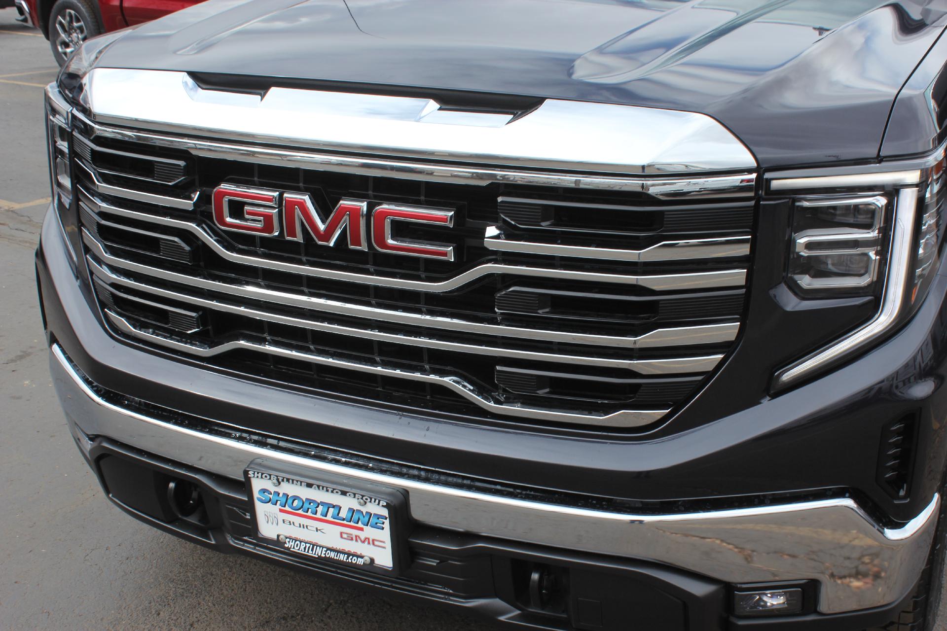 2025 GMC Sierra 1500 Vehicle Photo in AURORA, CO 80012-4011