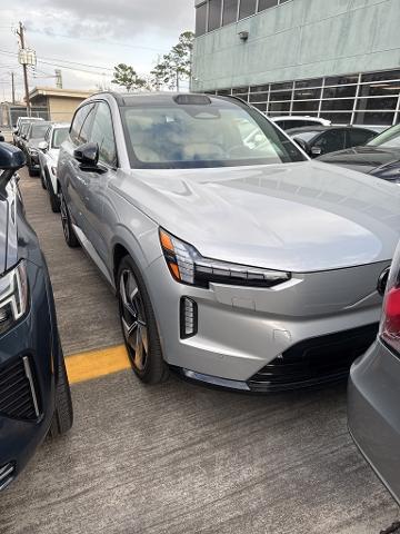 2025 Volvo EX90 Vehicle Photo in Houston, TX 77007