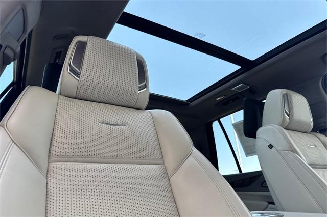 2021 Cadillac Escalade Vehicle Photo in ELK GROVE, CA 95757-8703