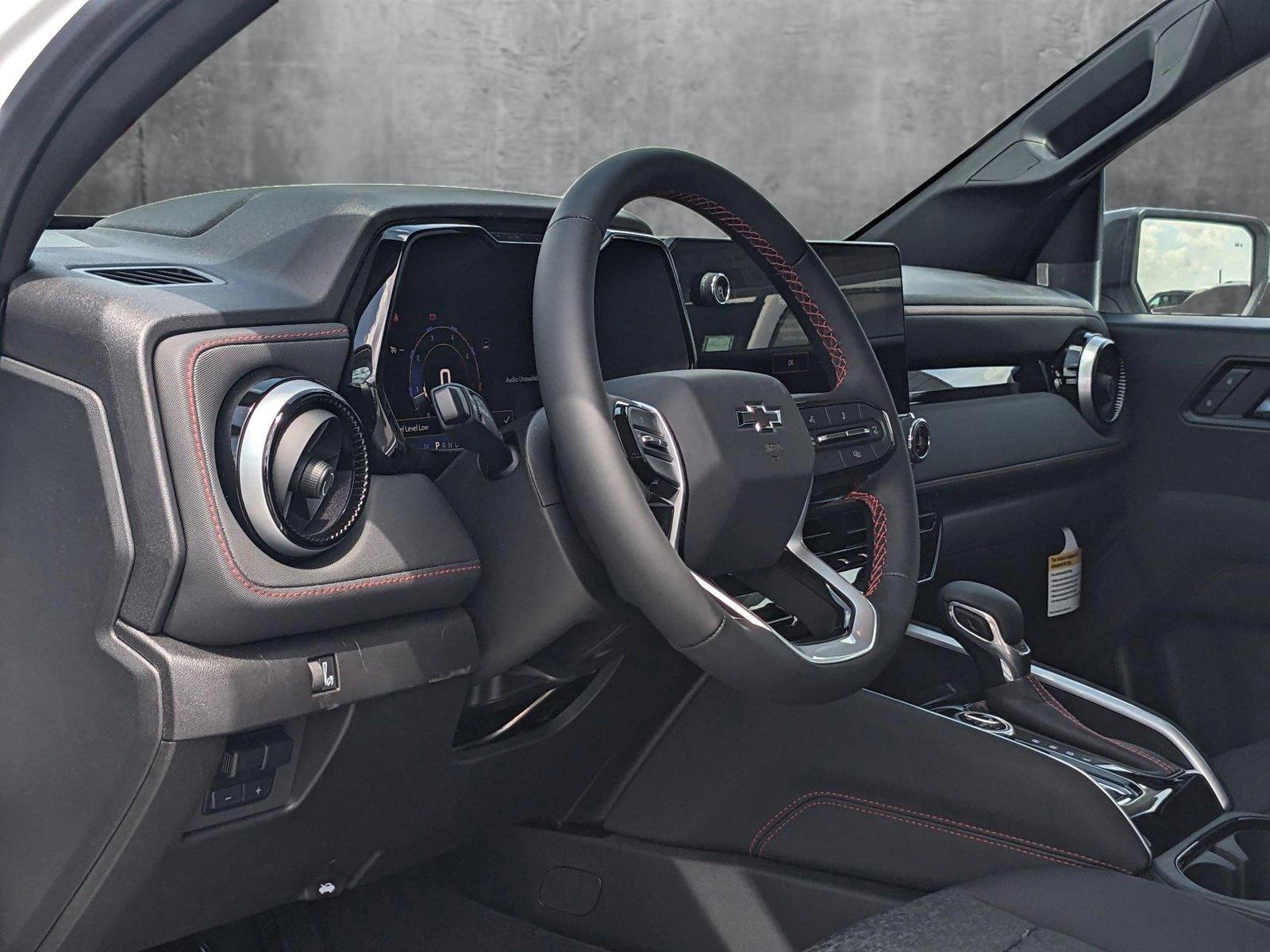 2025 Chevrolet Colorado Vehicle Photo in MIAMI, FL 33172-3015